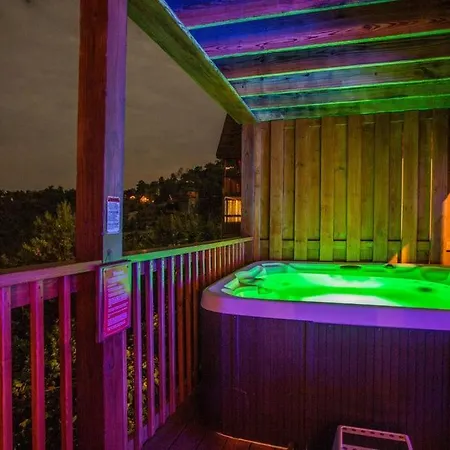 Cozy 2Br Cabin Wviews, Hot Tub, Game Room, Pool Access, Near Dollywood Free Ticket Daily! Sevierville Exterior photo